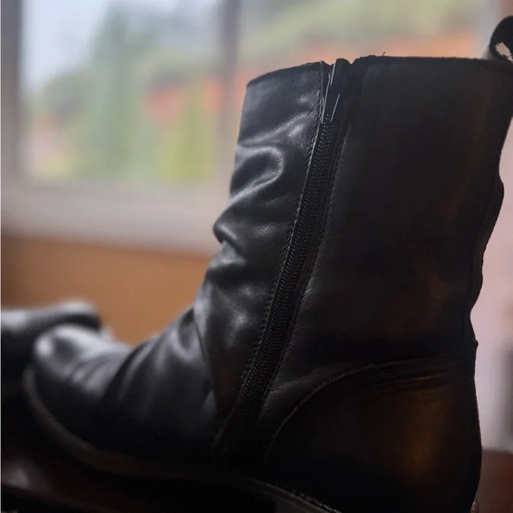 Sleek Black Ankle Boots with Rugged Sole - Picture 2 of 7